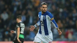 Alex Telles e mais seis: os protagonistas da 'grande revolução do PSG'