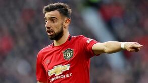 Ingleses dizem que Bruno Fernandes já é um líder no Man. United e que até Pogba o aceita