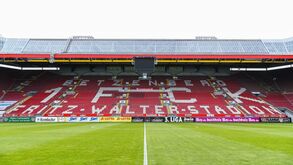 Grave crise financeira leva o Kaiserslautern a declarar insolvência 