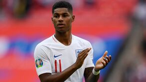 Governo de Boris Johnson cede a pressão de Marcus Rashford