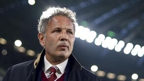 Bolonha renova com Sinisa Mihajlovic até 2023