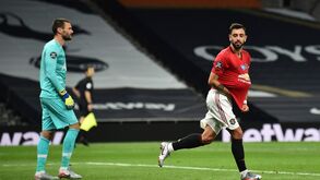 A crónica do Tottenham-Manchester United, 1-1: Bruno Fernandes deixa tudo igual