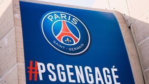 Coronavírus: Três jogadores do PSG estiveram infetados