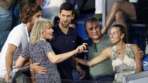 Mãe de Djokovic sai em defesa do tenista: «O que estão a escrever sobre ele é horrível»