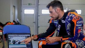 Oficial: Miguel Oliveira sobe à equipa de fábrica da KTM em 2021