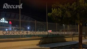 Tarja no Estádio da Luz a arrasar equipa e direção do Benfica