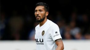 Há um português entre os 12 jogadores da liga espanhola que recusaram jogar mais um mês