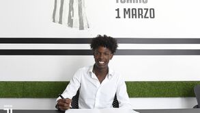 Juventus anuncia contratação do português Félix Correia ao Manchester City