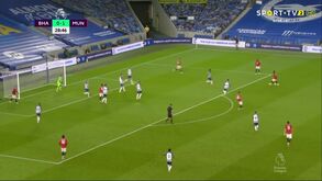 Parceria perfeita entre Bruno Fernandes e Pogba resulta em golo do Manchester United