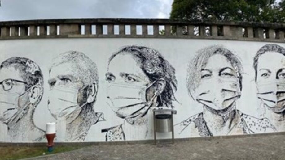 Artista criou um mural dedicado aos que combatem o coronavírus na linha da frente