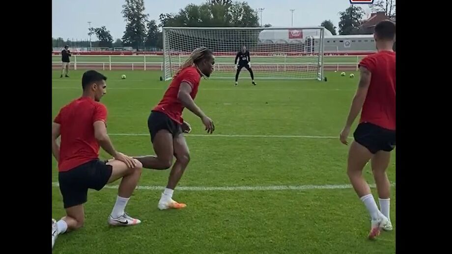 Da caminhada da equipa na Liga dos Campeões