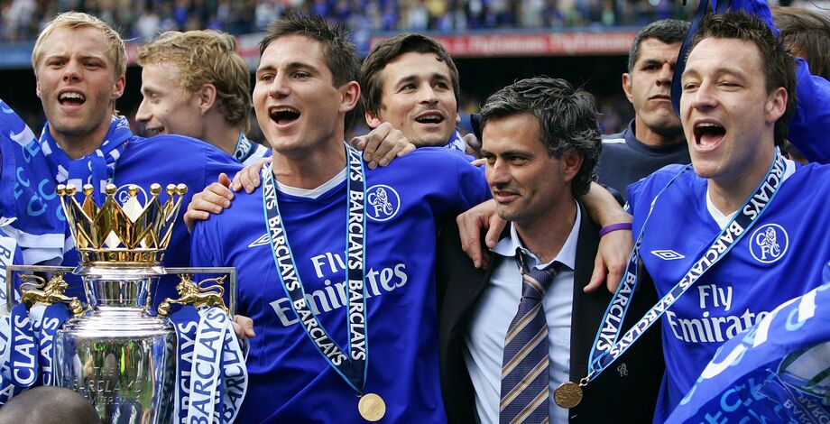 10. Frank Lampard - Foram 13 o número de temporadas de Frank Lampard ao serviço do Chelsea (14 se contarmos a presente época como treinador principal). Com um instinto raro para o golo - 147 apontados em 429 partidas -, este ex-internacional inglês tem certamente um lugar especial na história do campeonato inglês e dos blues, que o jornal 'Mirror' fez questão de realçar.