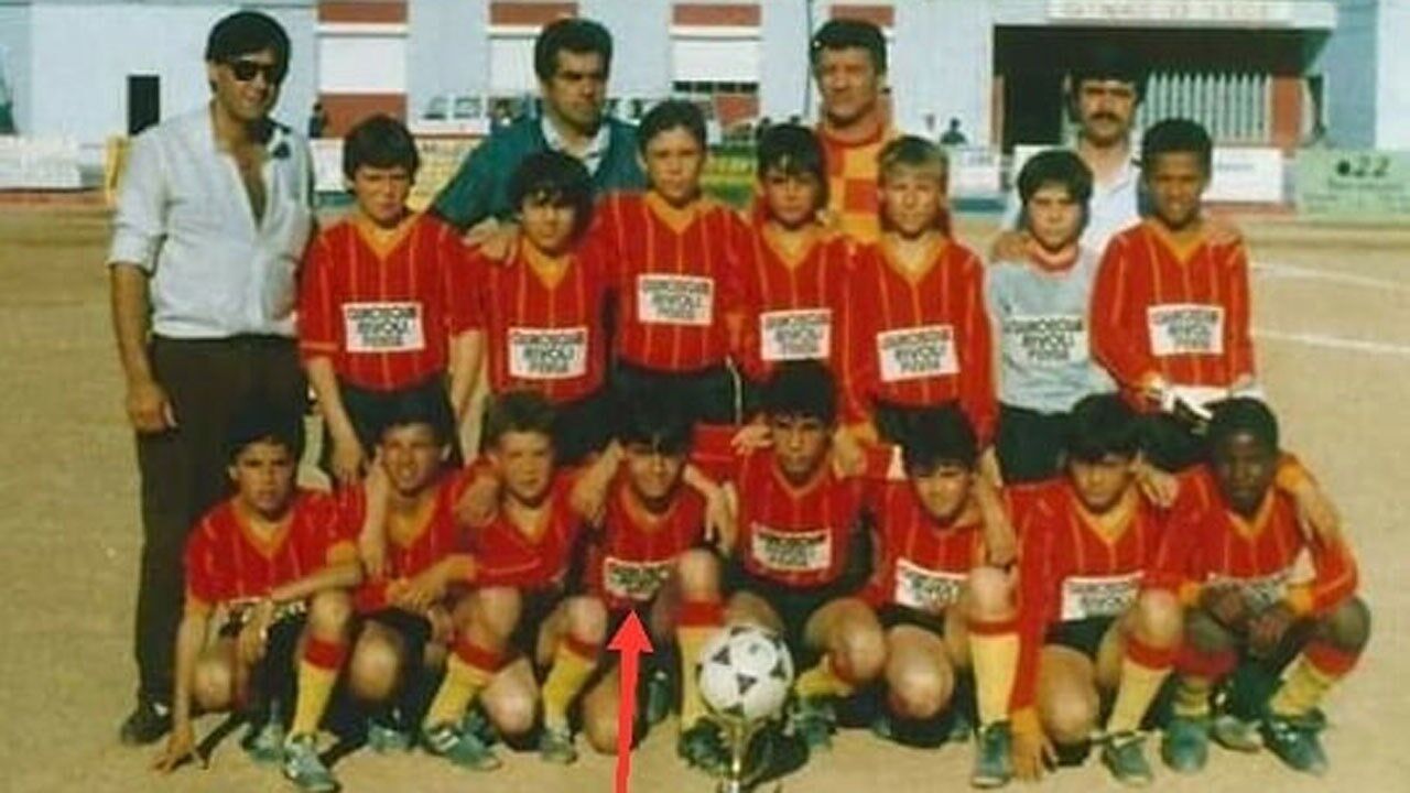 Nélson Veríssimo, em baixo, jogou no União Povoense