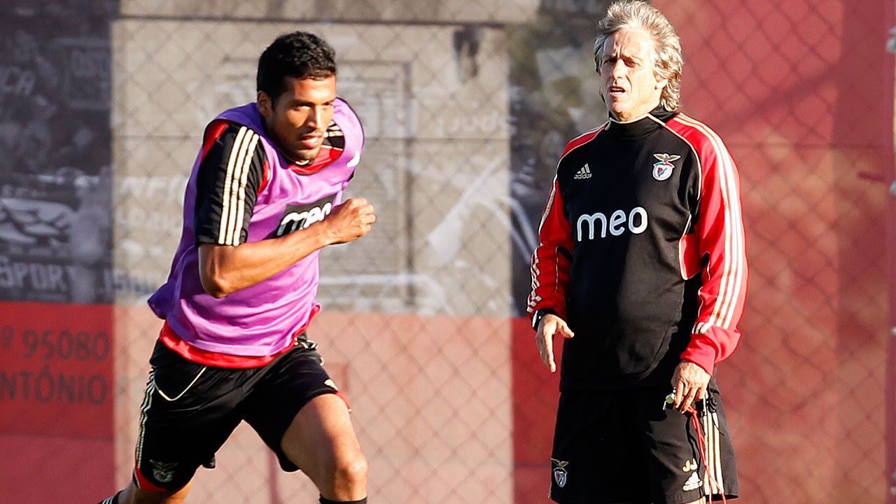 Garay e Jesus trabalharam três épocas no Benfica 