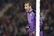 24. Mark Schwarzer - 207 jogos sem sofrer golos.