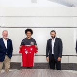 Bayern Munique garante Leroy Sané por 49 milhões