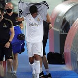 Varane desfalca Real Madrid na visita a Bilbau