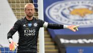 25. Kasper Schmeichel - 205 jogos sem sofrer golos.