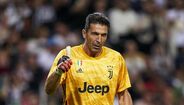 2. Buffon - 420 jogos sem sofrer golos.