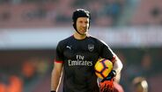 3. Peter Cech - 391 jogos sem sofrer golos.