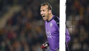 24. Mark Schwarzer - 207 jogos sem sofrer golos.