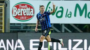 Atalanta vence Nápoles e reforça 4.º lugar da tabela
