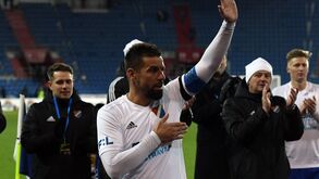 Milan Baros coloca ponto final na carreira