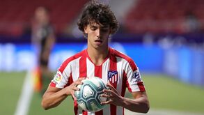 Espanhóis dão 'recado' a João Félix: «João, é na área que se ganham as Bolas de Ouro»
