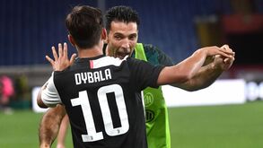 Buffon faz história na Serie A: supera Maldini e passa a ser o jogador com mais jogos de sempre