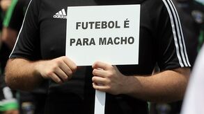 Homossexualidade no futebol: Central 'escondia' namorado