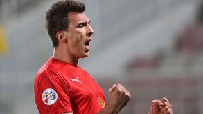 Mandzukic volta a estar no mercado