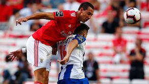 Newell’s pressiona por Lema