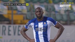 Marega quis bater penálti, Sérgio Conceição não deixou e o maliano ficou irritado