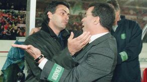José Mourinho lembra o seu Benfica-Sporting: «Pensavam que o campeão ia dominar o dérbi»