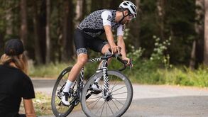 Alberto Contador quebra recorde do 'Everesting'