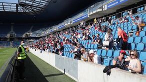 PSG regressa aos jogos 4 meses depois e conta com presença de adeptos nas bancadas