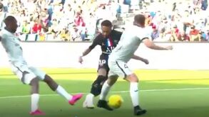  Passe de Di María para Neymar 'gingar' e atirar para o fundo da baliza