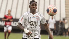 O 'flop' que o Corinthians devolveu ao Benfica: Yony González tem números alarmantes