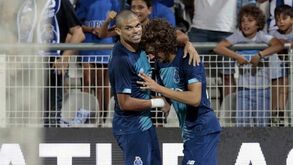 Duas gerações em festa no Dragão: Do 'vovô' Pepe ao 'miúdo' Fábio Silva