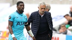 Mourinho: «Não perguntam ao Guardiola por que não joga com o Bernardo Silva...»