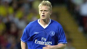 Damien Duff diz que noitadas e álcool uniram balneário do Chelsea no tempo de Mourinho