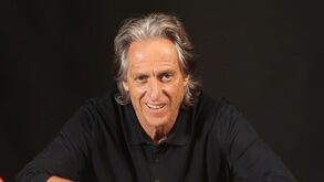 O contrato, o salário e o que recebe o Flamengo: os números do regresso de Jesus ao Benfica
