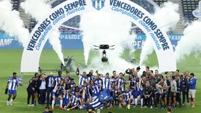 Regresso do FC Porto aos títulos em destaque no Record Mais