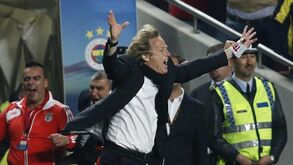 Benfica recorda trajeto de Jorge Jesus: «Habituou o público a futebol com nota artística»