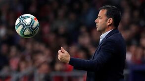 Villarreal anuncia saída de Javier Calleja