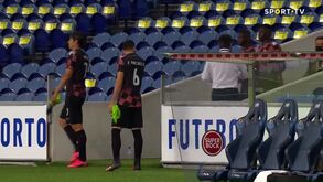 A guarda de honra do Moreirense ao campeão FC Porto