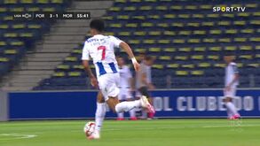 Luis Díaz sofreu penálti e Alex Telles não perdoou