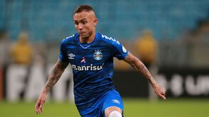 Benfica avalia Everton: brasileiro é possível reforço para as águias