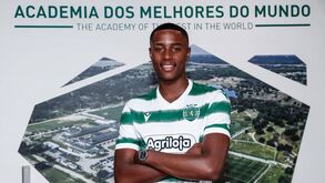 Youssef Chermiti assina contrato profissional com o Sporting
