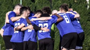 Começou no Facebook, cresceu num pub e tem 10 jogadores portugueses: assim é o Dragoons FC